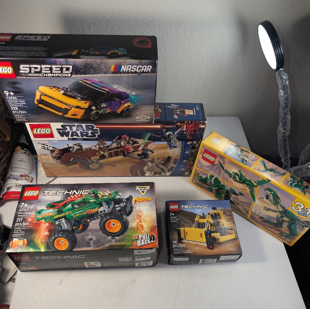LEGO